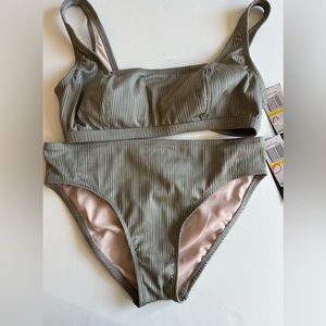 brand new beautiful bikini top and bottom set